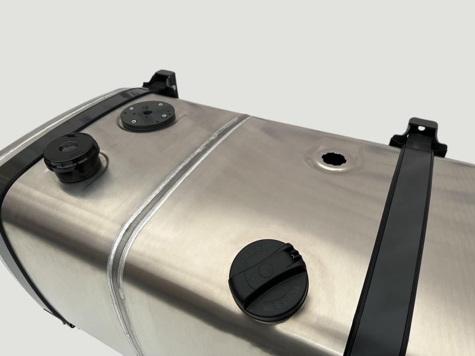 NEW combined 200L hydraulic / 285L fuel tank 620x675x1250